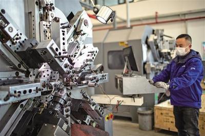 以重點(diǎn)項(xiàng)目為引擎，以研發(fā)創(chuàng)新為驅(qū)動(dòng) 機(jī)械設(shè)備產(chǎn)業(yè)撐起穩(wěn)增長“脊梁”